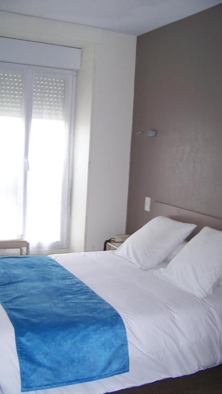 קונקרנו Hotel Du Port מראה חיצוני תמונה